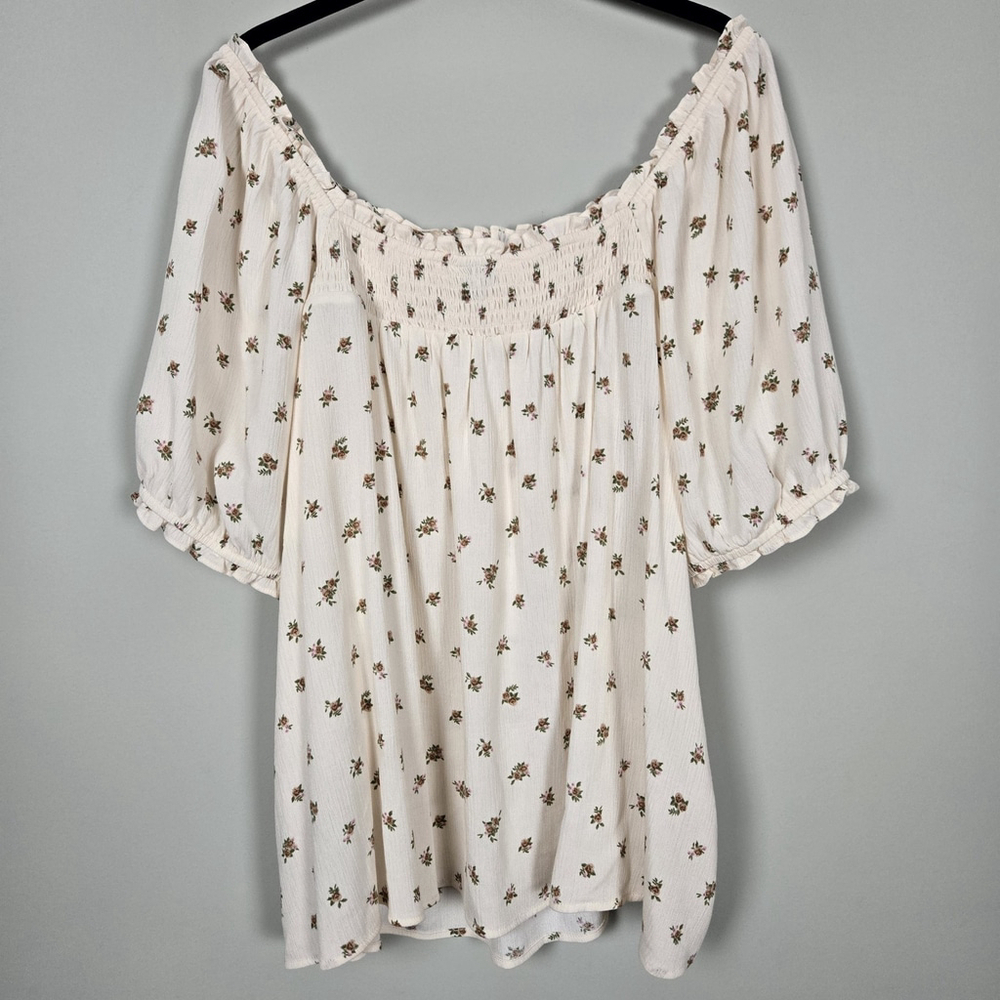 Torrid Womens Ditsy Floral Gauze Smocked Top 2X Cream Cottagecore Feminine Flowy - Picture 2 of 10